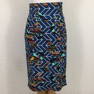 NWOT LuLaRoe Cassie - gorgeous geometrics